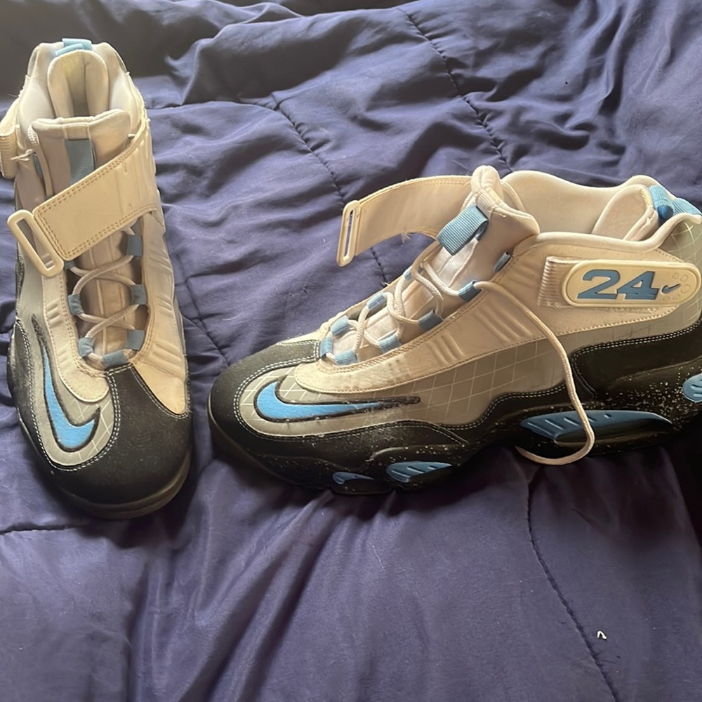 Griffey sneakers Nike NYC edition